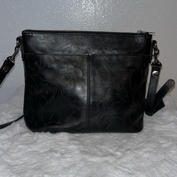 Patricia Nash large embossed leather crossbody purse - Picture 3 of 10